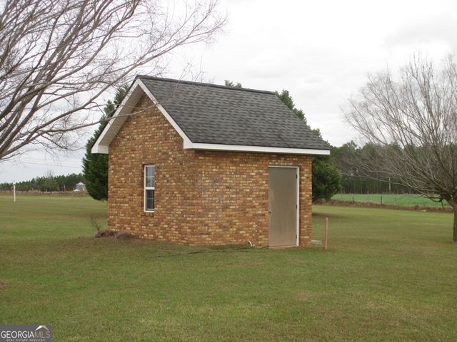 40 Comer Yawn Road, Hazlehurst, GA 31539