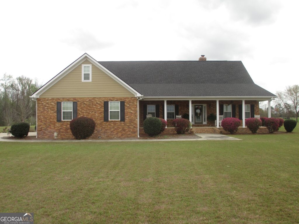 40 Comer Yawn Road, Hazlehurst, GA 31539