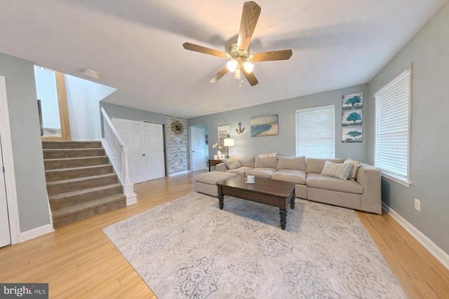 36 COOLIDGE AVE, Galloway, NJ 08205