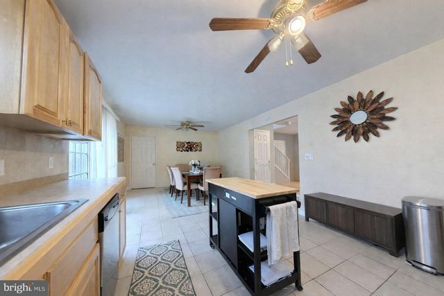 36 COOLIDGE AVE, Galloway, NJ 08205