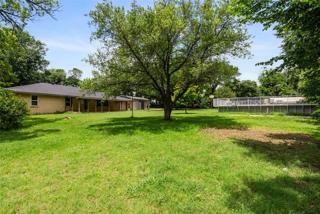 2417 N County Road 810, Alvarado, TX 76009