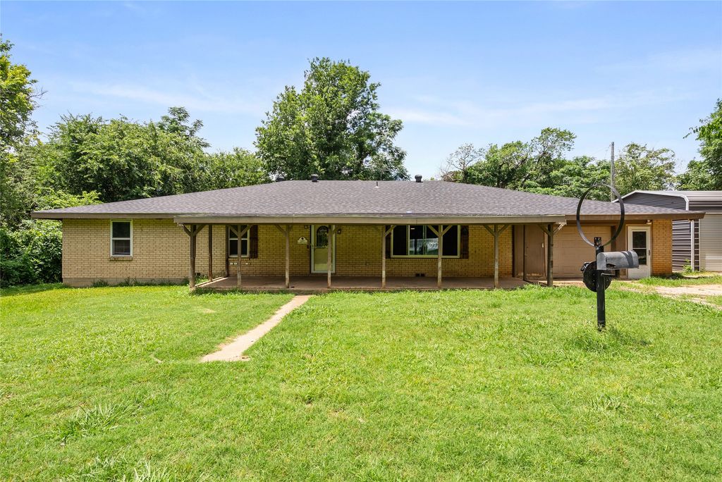 2417 N County Road 810, Alvarado, TX 76009