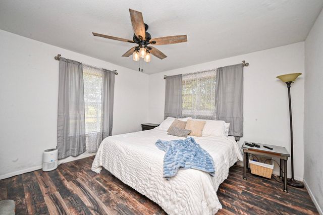 14920 Bj Dusek Road, Wallis, TX 77485