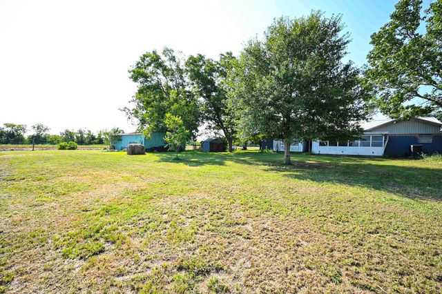 14920 Bj Dusek Road, Wallis, TX 77485