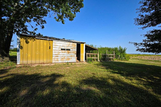 14920 Bj Dusek Road, Wallis, TX 77485