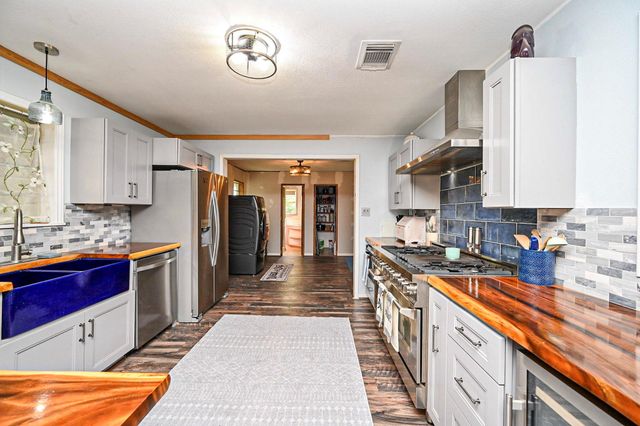 14920 Bj Dusek Road, Wallis, TX 77485