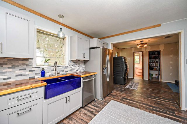 14920 Bj Dusek Road, Wallis, TX 77485