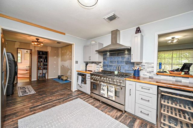 14920 Bj Dusek Road, Wallis, TX 77485