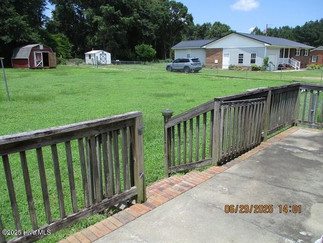 6930 Roseboro Highway, Roseboro, NC 28382