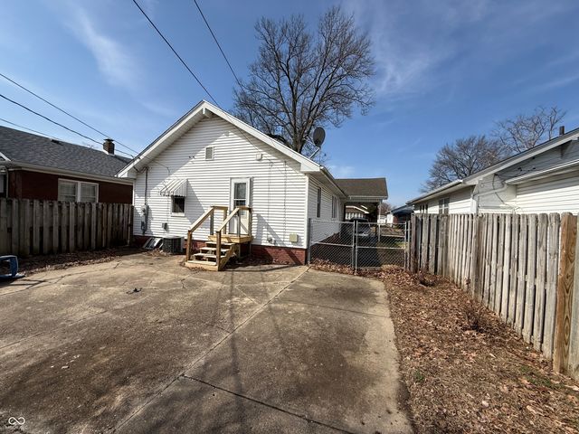 608 Monterey Avenue, Terre Haute, IN 47803