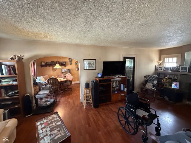 608 Monterey Avenue, Terre Haute, IN 47803