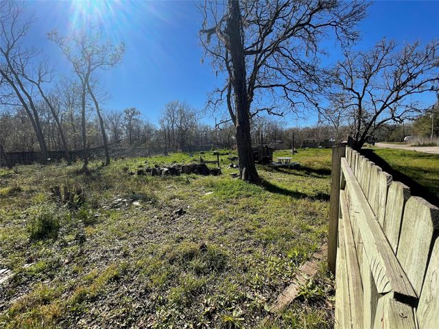 205 Sitka Drive, Angleton, TX 77515