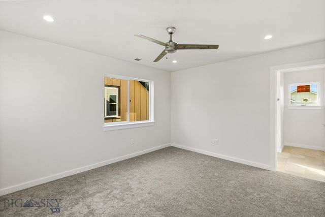 811 Spaniel Lane, Belgrade, MT 59714