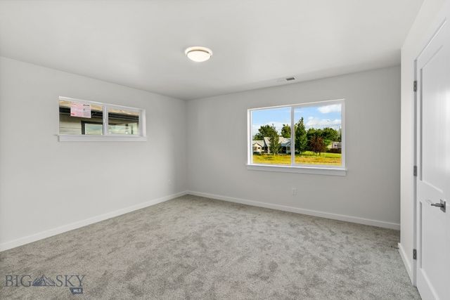 811 Spaniel Lane, Belgrade, MT 59714