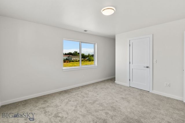 811 Spaniel Lane, Belgrade, MT 59714