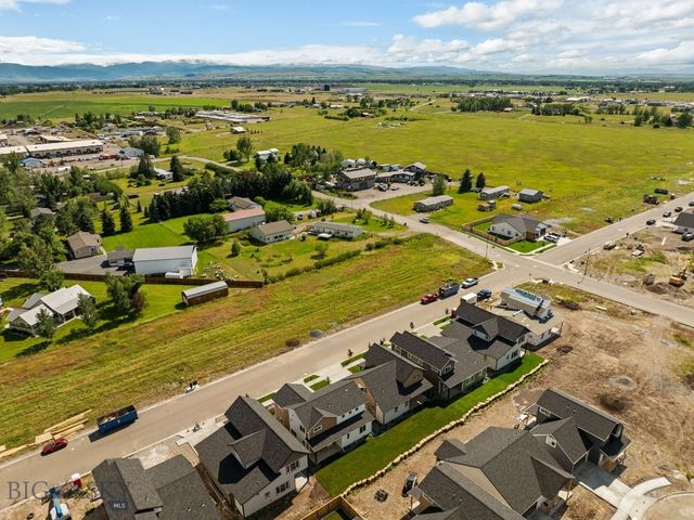 811 Spaniel Lane, Belgrade, MT 59714