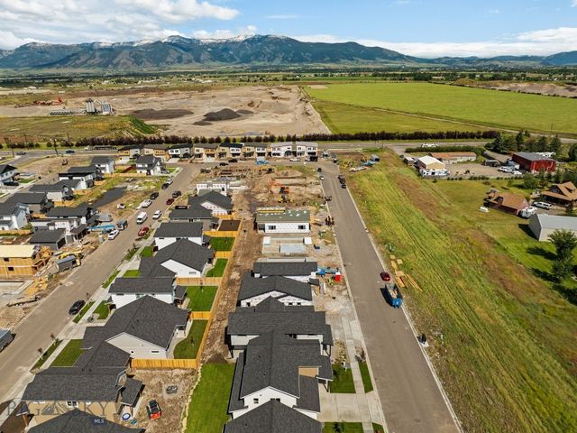 811 Spaniel Lane, Belgrade, MT 59714
