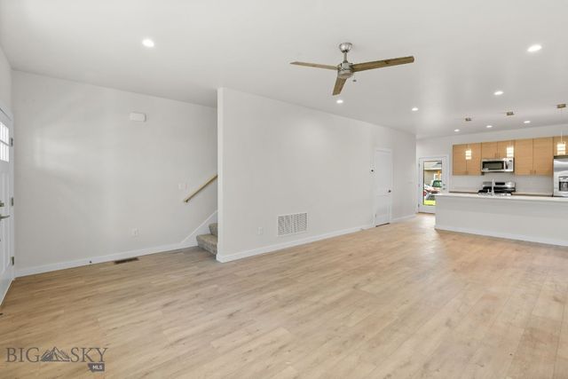 811 Spaniel Lane, Belgrade, MT 59714