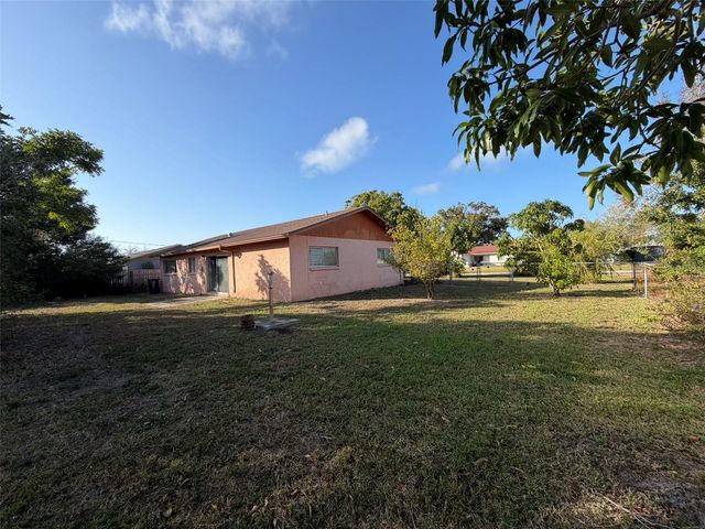 2311 15TH STREET W, Palmetto, FL 34221