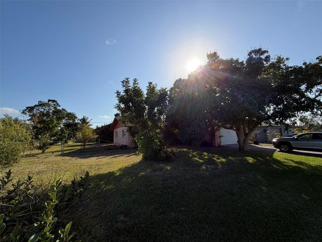 2311 15TH STREET W, Palmetto, FL 34221