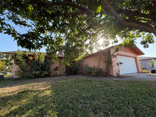 2311 15TH STREET W, Palmetto, FL 34221