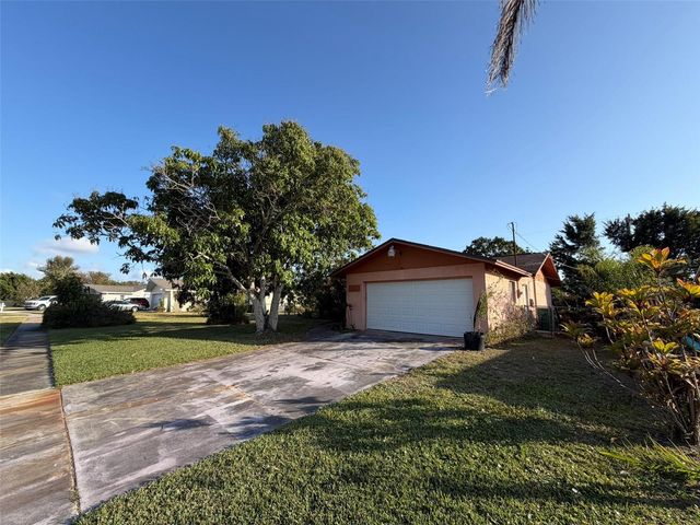 2311 15TH STREET W, Palmetto, FL 34221
