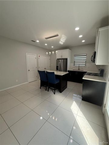 204 W Rutherford Avenue 4, Edinburg, TX 78541