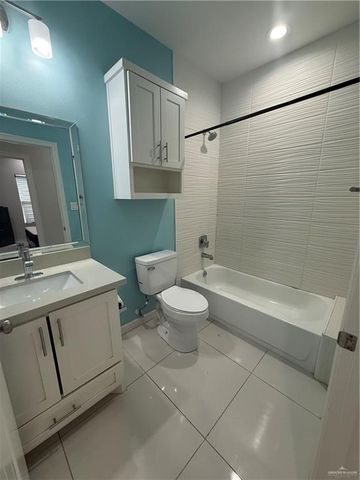 204 W Rutherford Avenue 4, Edinburg, TX 78541