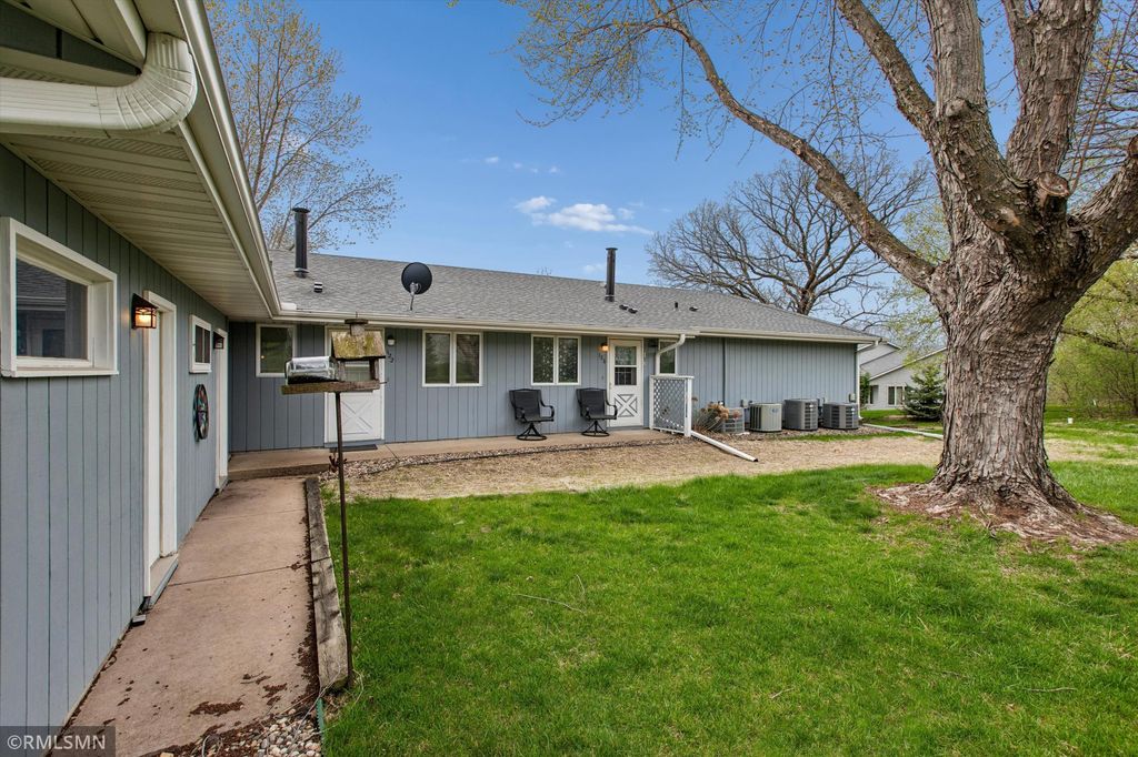 126 Floyd Street S 1, Cannon Falls, MN 55009 — exterior