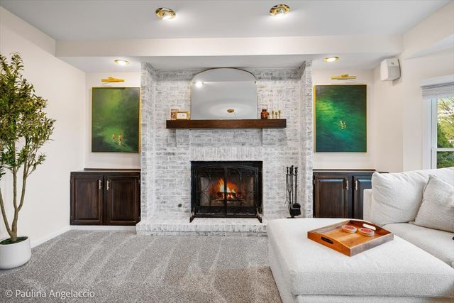 1713 Edgewood Drive, Algonquin, IL 60102