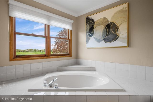 1713 Edgewood Drive, Algonquin, IL 60102