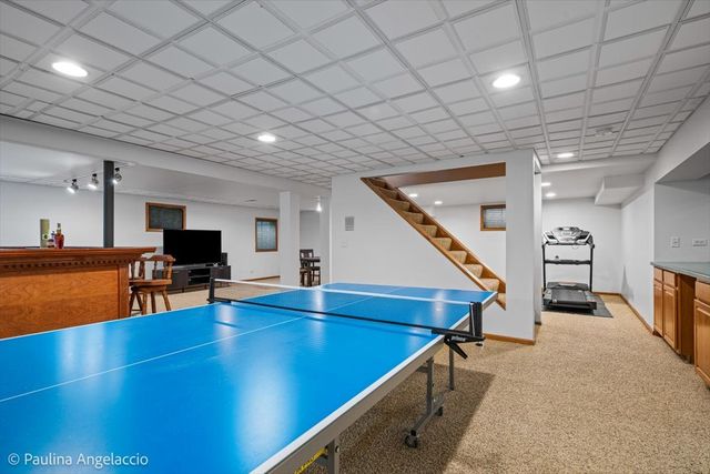 1713 Edgewood Drive, Algonquin, IL 60102