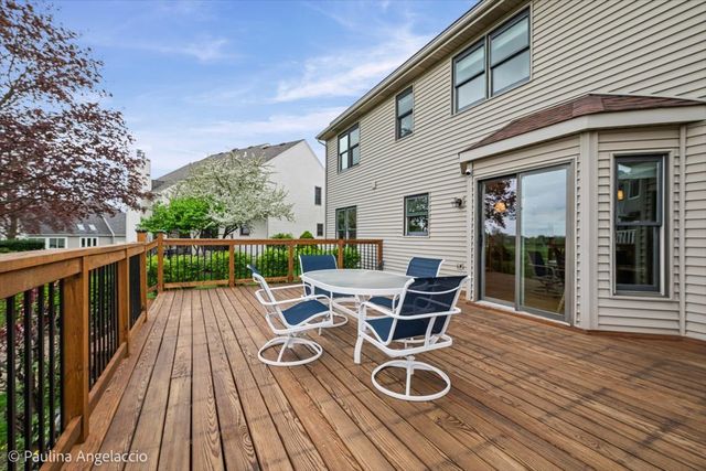 1713 Edgewood Drive, Algonquin, IL 60102