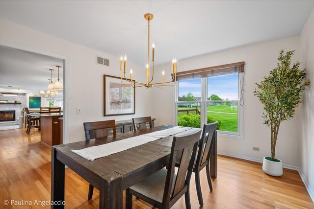 1713 Edgewood Drive, Algonquin, IL 60102