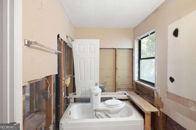 1001 Chapman Lane, Stone Mountain, GA 30088
