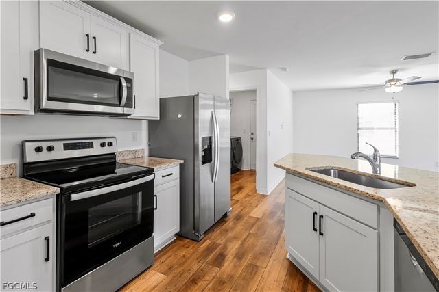 185 Yager CIR, Fort Myers, FL 33913