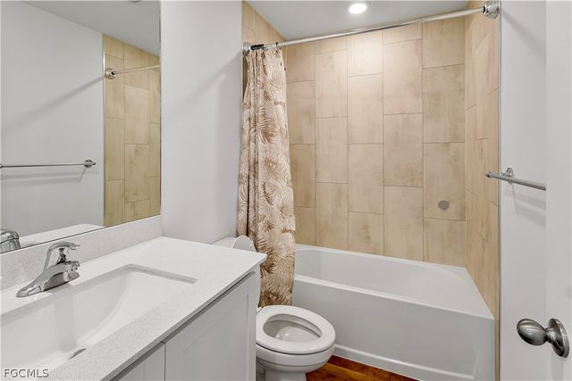 185 Yager CIR, Fort Myers, FL 33913