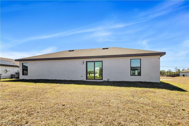 185 Yager CIR, Fort Myers, FL 33913