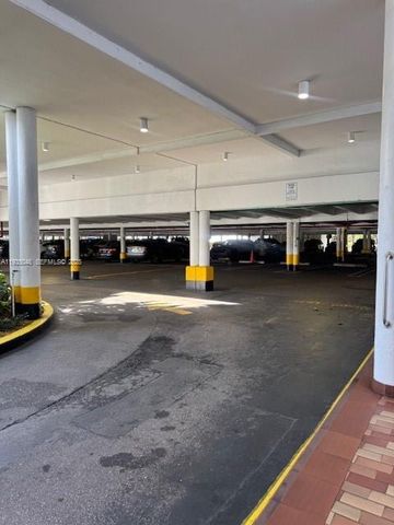 2750 NE 183rd St 1012, Aventura, FL 33160