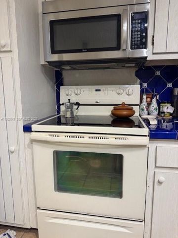 2750 NE 183rd St 1012, Aventura, FL 33160