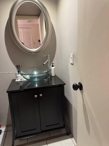 2750 NE 183rd St 1012, Aventura, FL 33160