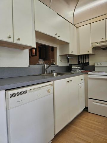 5100 NW 35th Street 104, Lauderdale Lakes, FL 33319