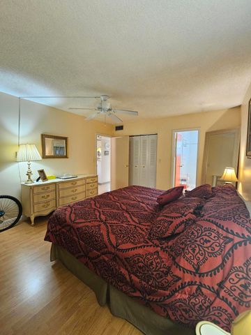 5100 NW 35th Street 104, Lauderdale Lakes, FL 33319