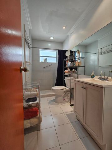 5100 NW 35th Street 104, Lauderdale Lakes, FL 33319