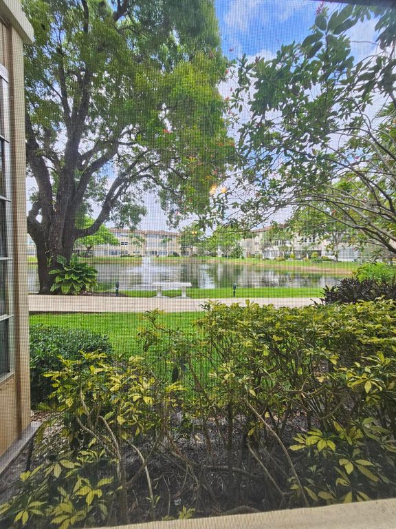 5100 NW 35th Street 104, Lauderdale Lakes, FL 33319