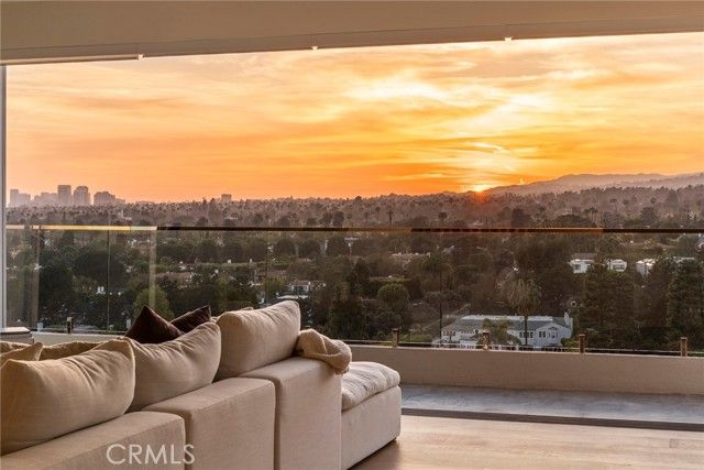 838 N Doheny Drive PH B, West Hollywood, CA 90069