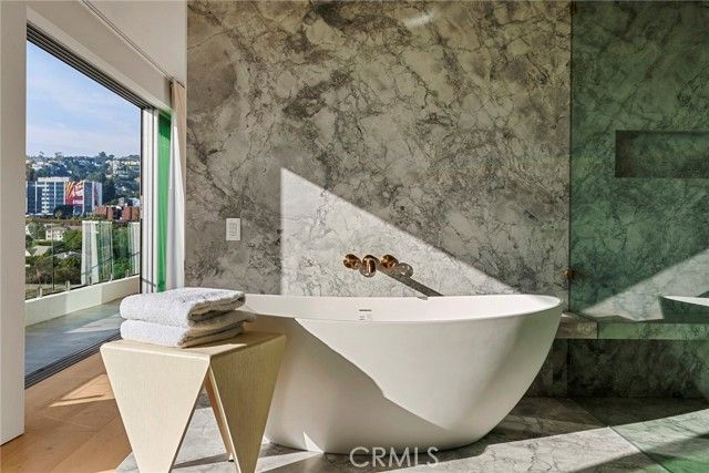 838 N Doheny Drive PH B, West Hollywood, CA 90069