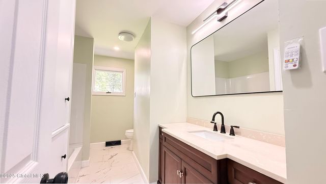 631 St. David's Lane, Niskayuna, NY 12309