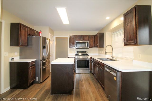 3571 Brooklyn Drive, Canton, MI 48188