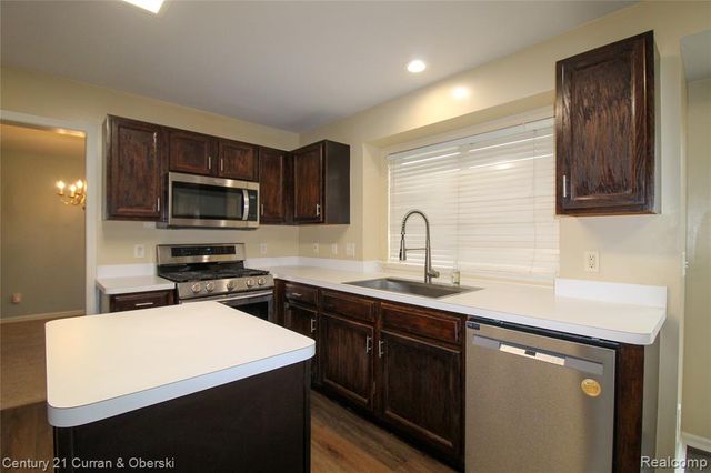 3571 Brooklyn Drive, Canton, MI 48188